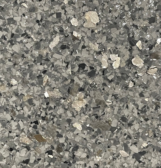 CambriaStone Chip Flakes with Reflective Mica Stone in 1/4 Size (55lb Box)